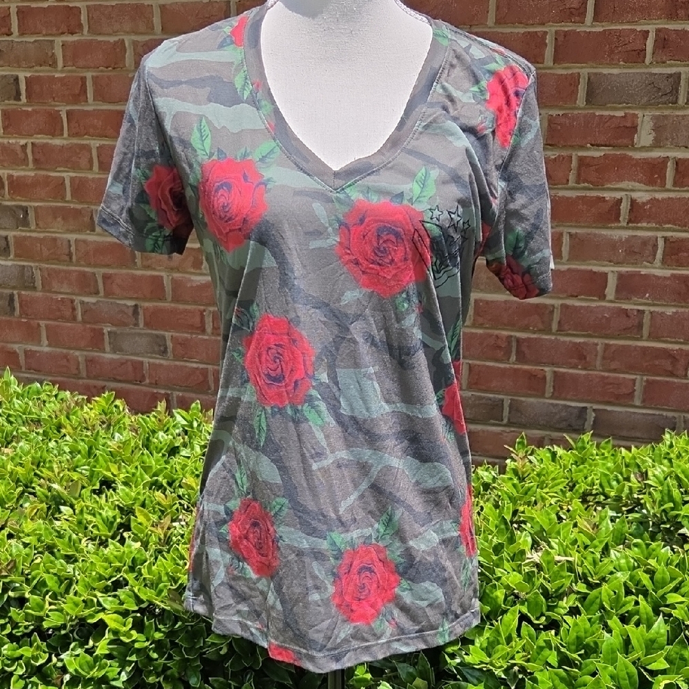 American Fighter Camo Floral Rose Fitted Tee Size M